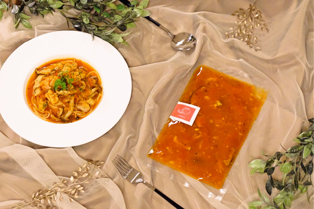 11. 魚介とトマトのスープパスタソース（チルド）
